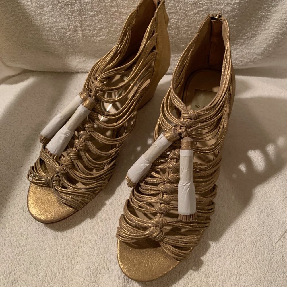 DOLCE VITA GOLD STRAPPY LEATHER SANDALS w/DUST BAG